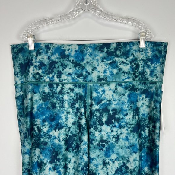 Athleta Plus Salutation Stash Pocket II 7/8 Tight Leggings Blue Tie Dye size 3X - Picture 4 of 16